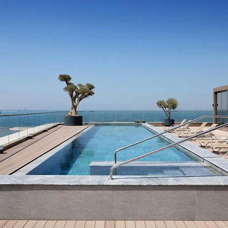 Izmir Marriott Hotel Exterior photo The pool at the hotel