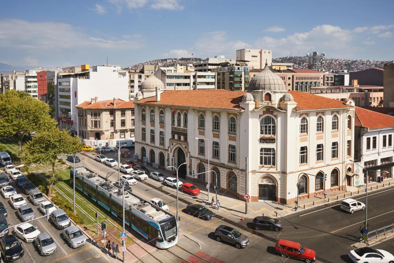 Izmir Marriott Hotel Exterior photo The station