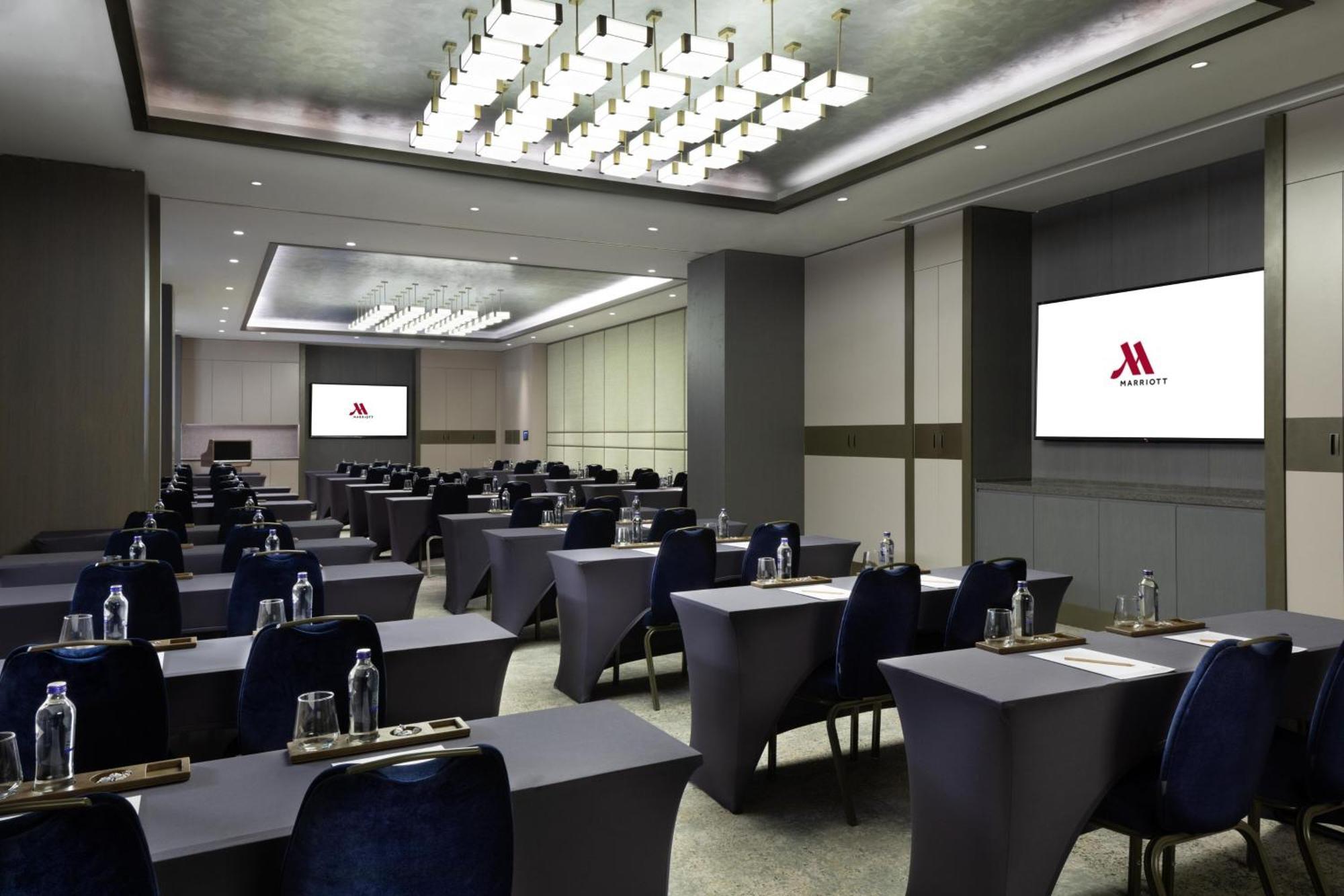 Izmir Marriott Hotel Exterior photo Meeting room