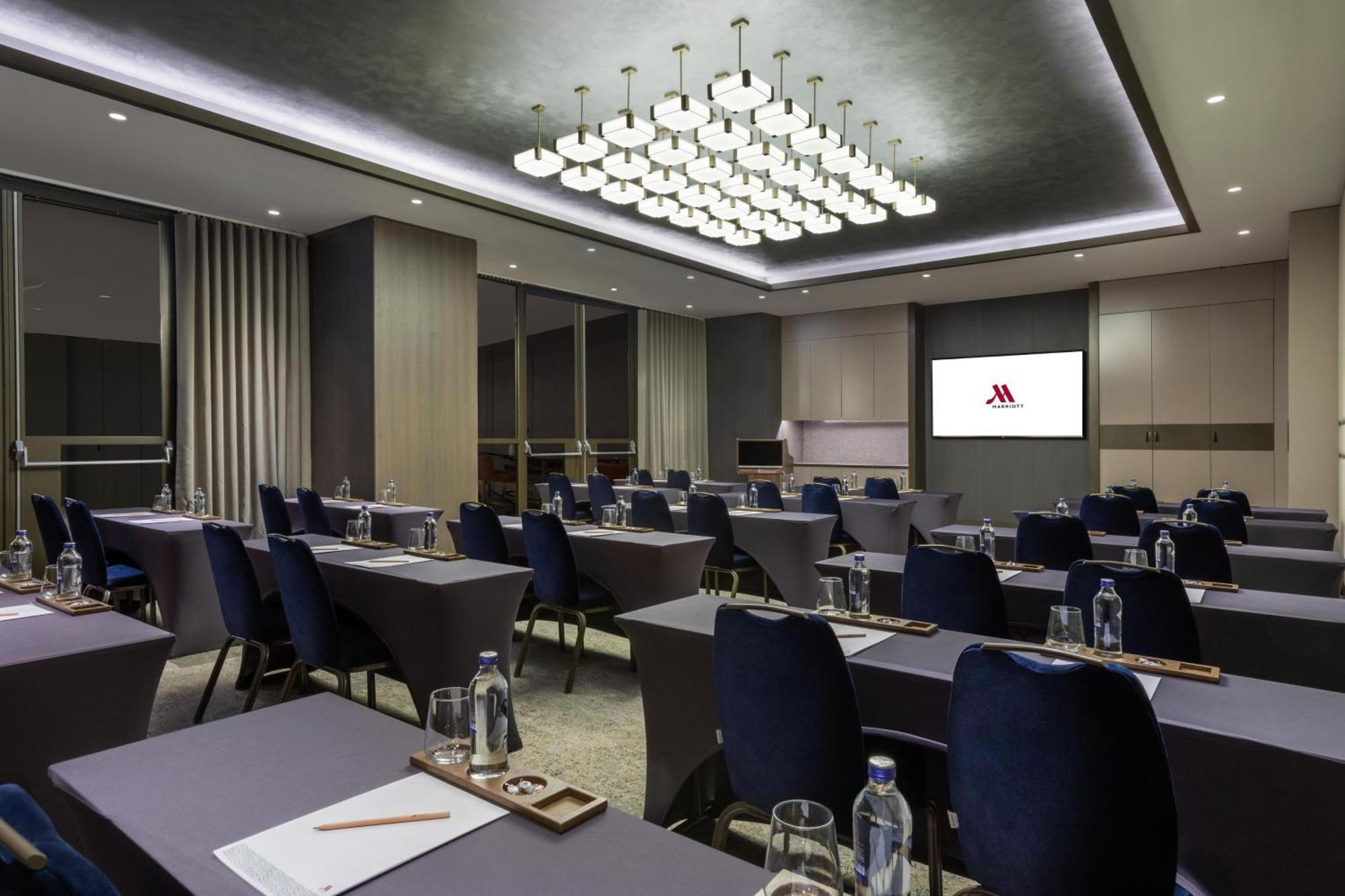 Izmir Marriott Hotel Exterior photo Meeting room