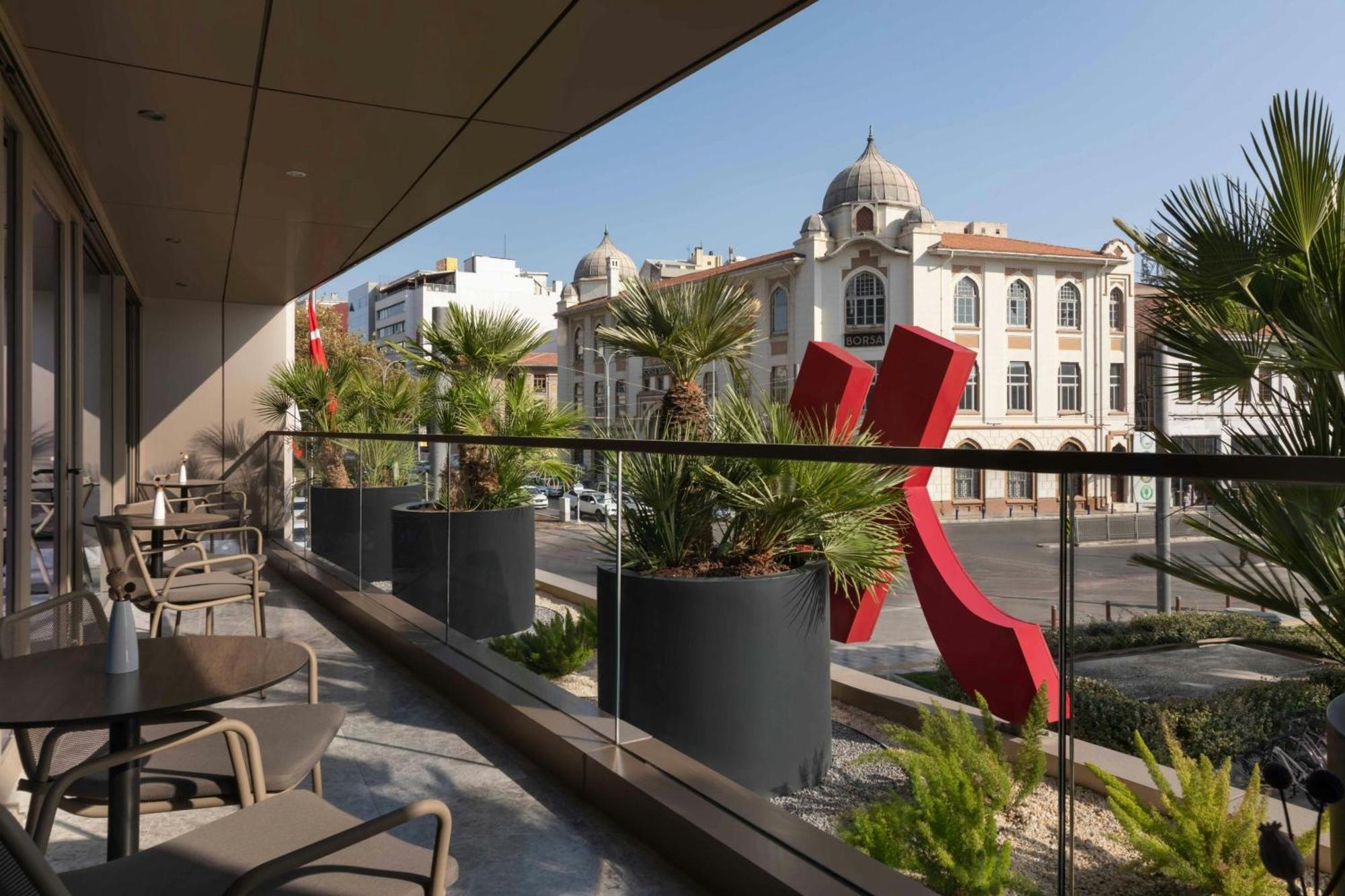 Izmir Marriott Hotel Exterior photo View of the city from the hotel
